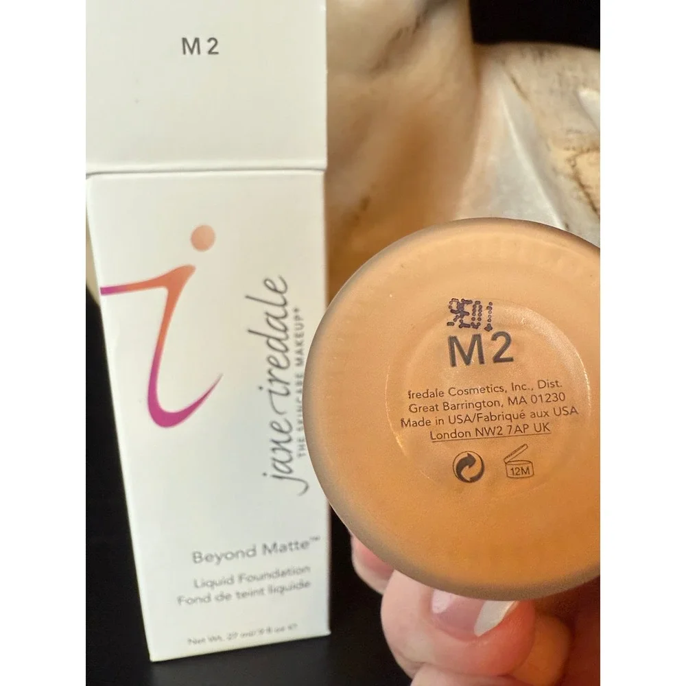 Jane Iredale Beyond Matte Liquid Foundation M2 0.9 fl oz 27ml New in Box